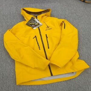 Arcteryx Alpha SV Gortex Jacket  Yellow